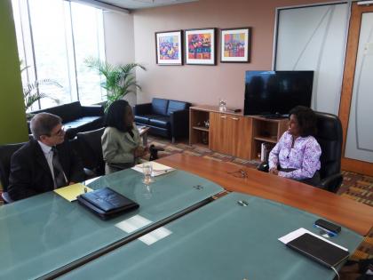 Minister of Trade in cordial discussions with the Cuban delegation